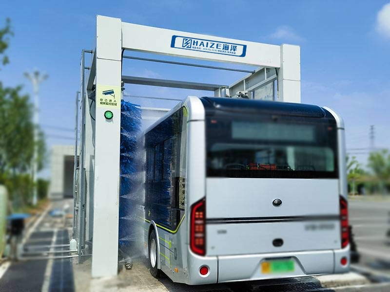 通道式大巴洗車(chē)機(jī)